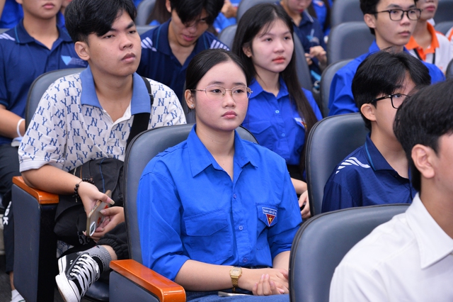 Sự kiện mở đầu cho chuỗi 11 hội thảo khoa học sinh viên toàn quốc - Ảnh 2.