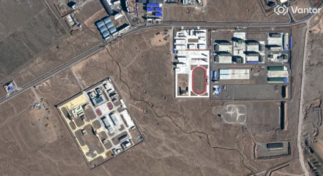 Trung Quốc xây cơ sở cho phép tên lửa phóng từ boong ke - Ảnh 2.