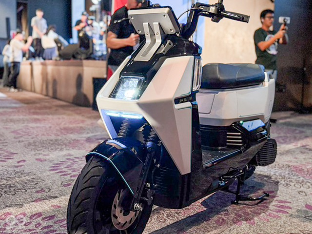 Xe máy hybrid siêu tiết kiệm xăng, 1 lít di chuyển gần 100 km - Ảnh 1.