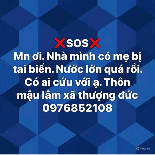 Biển nước trắng xóa nhấn chìm các xã: Tiếng kêu cứu xé lòng trong đêm lũ - Ảnh 2.