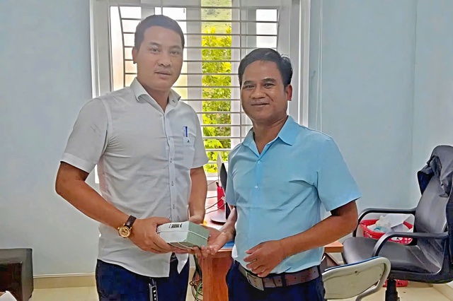 Nhặt được 500 triệu đồng, chuyên viên MTTQ Việt Nam trả lại cho người đánh mất- Ảnh 1.