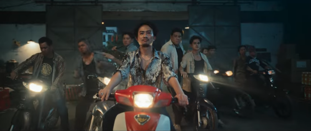 Doãn Quốc Đam ' chiếm sóng ' màn ảnh Việt với những vai diễn gây tranh cãi - Ảnh 3. Doãn Quốc Đam ' chiếm sóng ' màn ảnh Việt với những vai diễn gây tranh cãi - Ảnh 3.