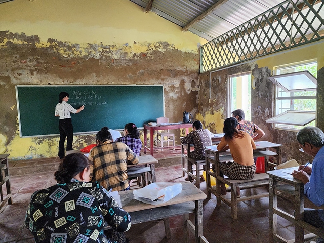 Cô giáo gieo 'ngọt' trên đất mặn- Ảnh 1. Cô giáo gieo 'ngọt' trên đất mặn- Ảnh 1.