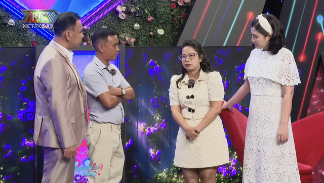 Nữ thu ng&acirc;n 43 tuổi đi hẹn h&ograve;, y&ecirc;u cầu bạn đời phải 'thương 6 con m&egrave;o'  - Ảnh 1.