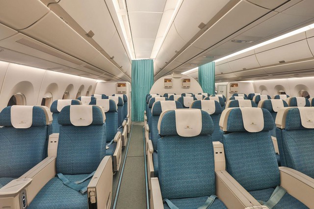 'Nhã' của Vietnam Airlines: Mùi hương độc bản, tham vọng 'thả neo' vào ký ức hành khách- Ảnh 4. 'Nhã' của Vietnam Airlines: Mùi hương độc bản, tham vọng 'thả neo' vào ký ức hành khách- Ảnh 4.