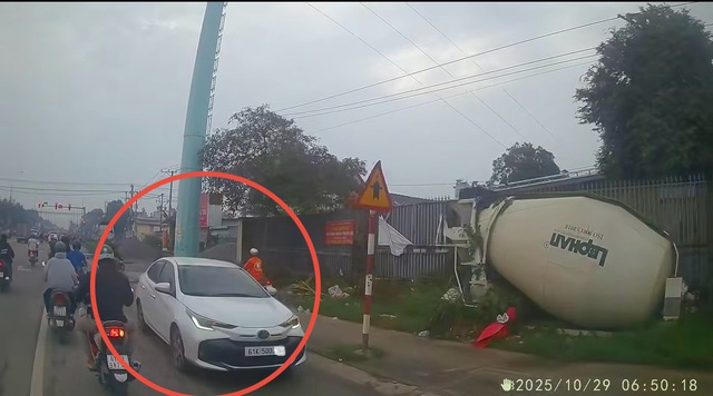 Tài xế ô tô đi ngược chiều bị CSGT phạt 19 triệu vì 'tiết kiệm thời gian'- Ảnh 1. Tài xế ô tô đi ngược chiều bị CSGT phạt 19 triệu vì 'tiết kiệm thời gian'- Ảnh 1.