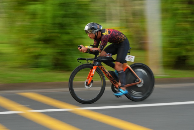 IRONMAN 70.3 Ph&uacute; Quốc 2025: H&agrave;ng ng&agrave;n 'người th&eacute;p' so t&agrave;i tại đảo ngọc Việt Nam- Ảnh 1.