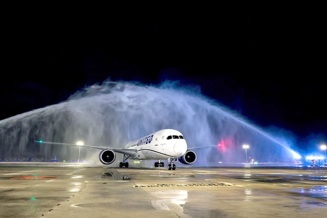 Nhộn nhịp đường bay Việt - Mỹ và cơ hội kết nối toàn cầu - Ảnh 1. Nhộn nhịp đường bay Việt - Mỹ và cơ hội kết nối toàn cầu - Ảnh 1.