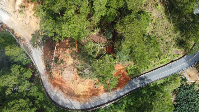 Tỉnh Lâm Đồng công bố tình huống khẩn cấp về thiên tai tại QL20 và QL28- Ảnh 1. Tỉnh Lâm Đồng công bố tình huống khẩn cấp về thiên tai tại QL20 và QL28- Ảnh 1.