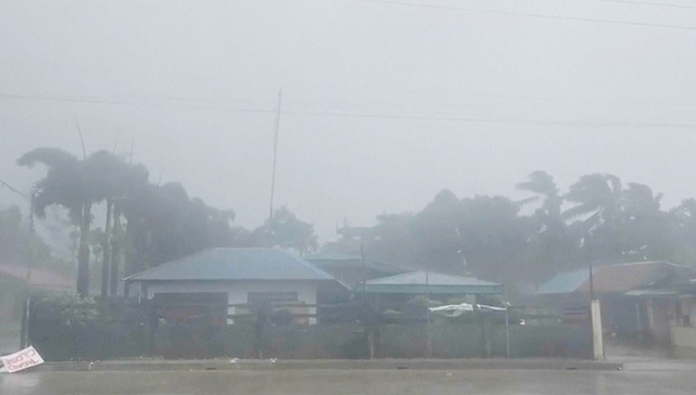 B&atilde;o Matmo mạnh l&ecirc;n, cả th&agrave;nh phố Trung Quốc ngừng hầu hết hoạt động- Ảnh 1.