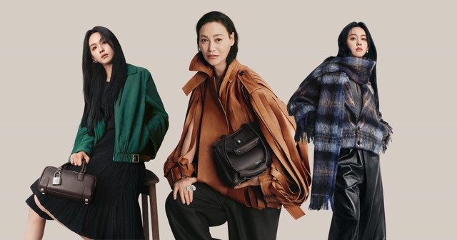 'Diệu tuyệt sư th&aacute;i' Huệ Anh Hồng: Biểu tượng thời trang ở tuổi 65 - Ảnh 1.