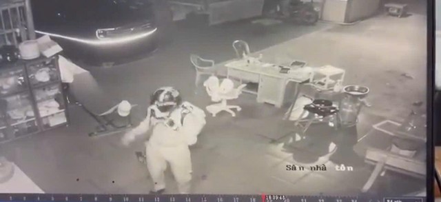 Vụ 3 người trong một gia đình tử vong: Công an cung cấp hình ảnh liên quan- Ảnh 2.