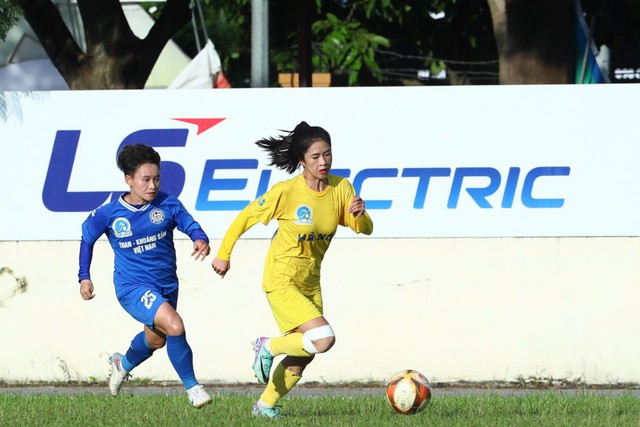 Huỳnh Như tỏa s&aacute;ng, TP.HCM I vững ng&ocirc;i đầu giải v&ocirc; địch quốc gia- Ảnh 3.