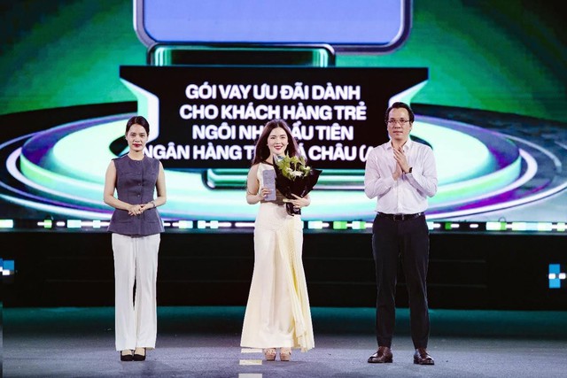 ACB được vinh danh Giải pháp tín dụng Sáng tạo với chương trình 'Ngôi Nhà Đầu Tiên'- Ảnh 2.