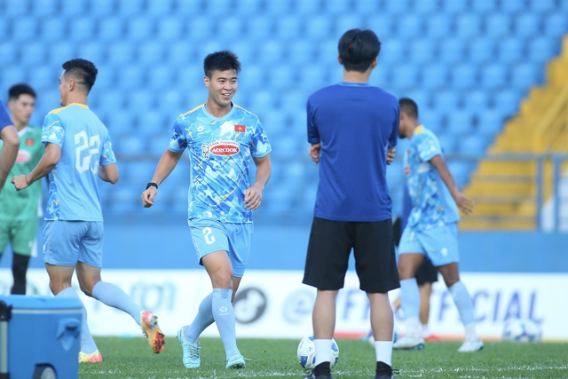 Đội tuyển Việt Nam: 3 tân binh tập riêng, Bùi Tiến Dũng vắng mặt ít ngày vì…- Ảnh 4. Đội tuyển Việt Nam: 3 tân binh tập riêng, Bùi Tiến Dũng vắng mặt ít ngày vì…- Ảnh 4.