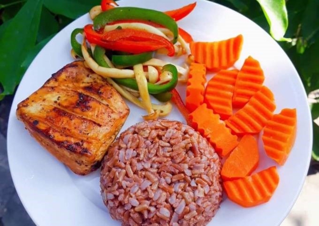 Thực đơn 7 ngày ăn đủ 3 bữa, ngon miệng mà cân vẫn giảm ầm ầm- Ảnh 4.
