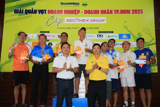 Nhiều khoảnh khắc th&uacute; vị giải quần vợt doanh nghiệp-doanh nh&acirc;n TP.HCM mở rộng 2025- Ảnh 8.