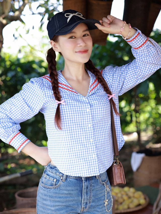 Cân mọi phong cách, từ dịu dàng đến cá tính với họa tiết gingham- Ảnh 2. Cân mọi phong cách, từ dịu dàng đến cá tính với họa tiết gingham- Ảnh 2.