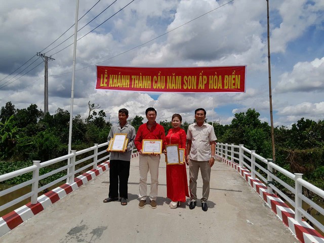 Tiệm v&agrave;ng Kim T&agrave;i Ph&uacute;c t&agrave;i trợ x&acirc;y cầu d&acirc;n sinh tại x&atilde; C&aacute;i B&egrave;, Đồng Th&aacute;p - Ảnh 2.