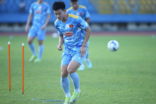 Tiến Linh nói điều bất ngờ về án phạt của Malaysia, quyết thắng đối thủ ở màn tái đấu- Ảnh 2. Tiến Linh nói điều bất ngờ về án phạt của Malaysia, quyết thắng đối thủ ở màn tái đấu- Ảnh 2.