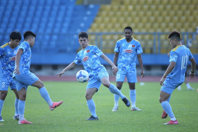 Cánh trái cực mạnh của đội tuyển Việt Nam: Toàn hảo thủ, thầy Kim tha hồ chọn- Ảnh 2. Cánh trái cực mạnh của đội tuyển Việt Nam: Toàn hảo thủ, thầy Kim tha hồ chọn- Ảnh 2.