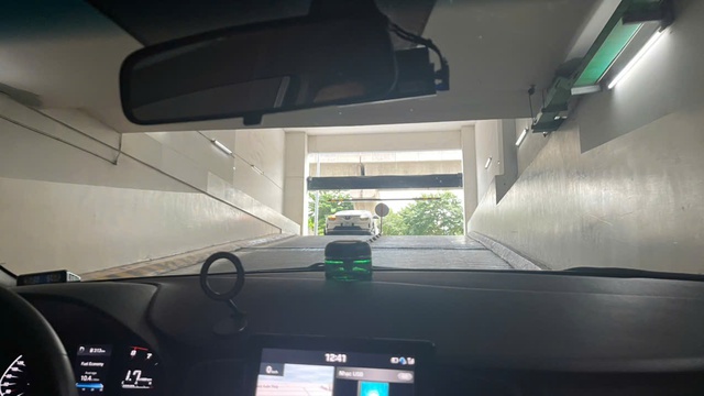 Kinh nghiệm lái ô tô số tự động lên dốc cao an toàn, tài mới cần biết - Ảnh 4.