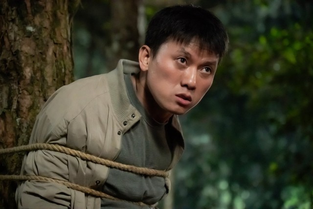 L&yacute; do vợ k&eacute;m 16 tuổi đ&oacute;ng phim mới của Qu&aacute;ch Ngọc Tuy&ecirc;n - Ảnh 1.