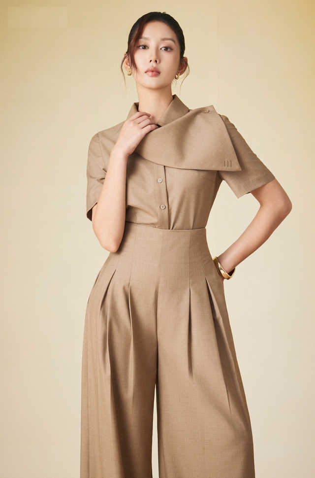 Đẹp cả tuần chỉ với ba gam màu trắng, đen, beige- Ảnh 3.