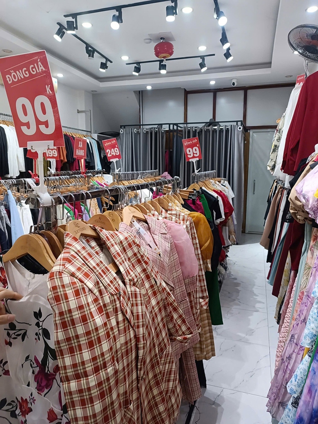 Tuần ho&agrave;n thời trang nội địa- Ảnh 2.