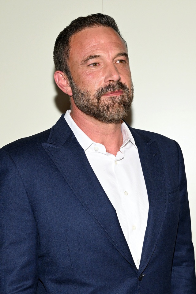 Jennifer Lopez và Ben Affleck sánh bước trên thảm đỏ sau 1 năm ly hôn - Ảnh 7.