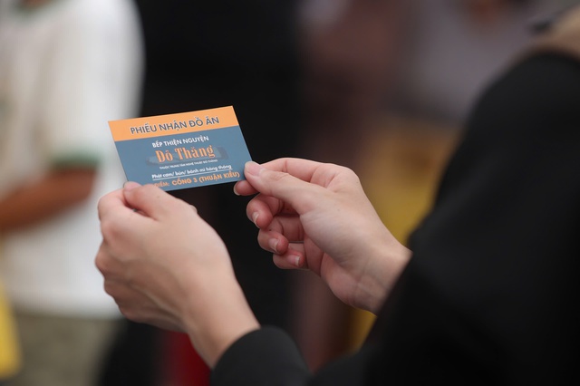 TP.HCM nghĩa tình: Thầy giáo dạy nhạc mở bếp ăn thiện nguyện Đô Thăng gieo thiện lành- Ảnh 6. TP.HCM nghĩa tình: Thầy giáo dạy nhạc mở bếp ăn thiện nguyện Đô Thăng gieo thiện lành- Ảnh 6.