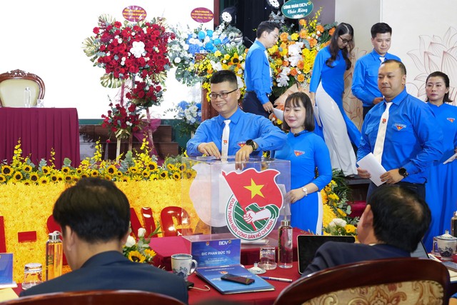 - Ảnh 4. - Ảnh 4.