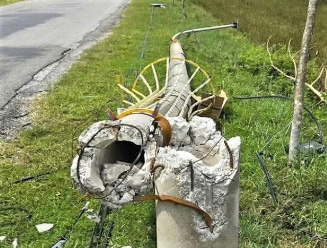 Nhiều cột điện chiếu sáng ở Hà Tĩnh bị …