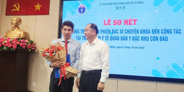 Bác sĩ khóc nghẹn khi nói về chuyến luâ…