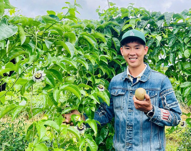 Chung dòng máu Lạc Hồng: Già làng giữ lửa nơi biên cương - Ảnh 3.