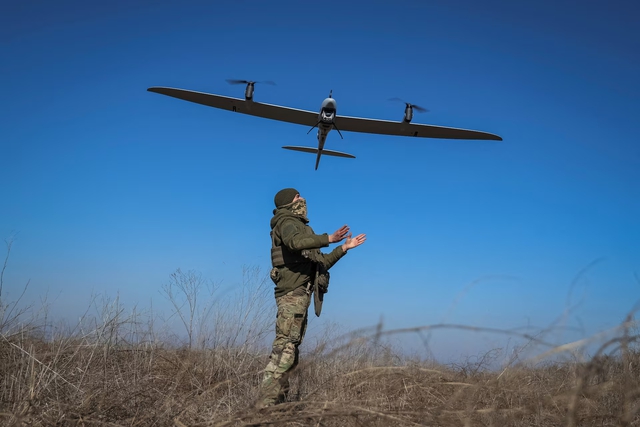 Chiến thuật mới: Nga dùng UAV sợi quang…