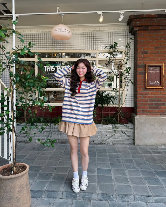 Áo polo tay dài, 'điểm sáng' cho phong cách đời thường sành điệu- Ảnh 1. Áo polo tay dài, 'điểm sáng' cho phong cách đời thường sành điệu- Ảnh 1.