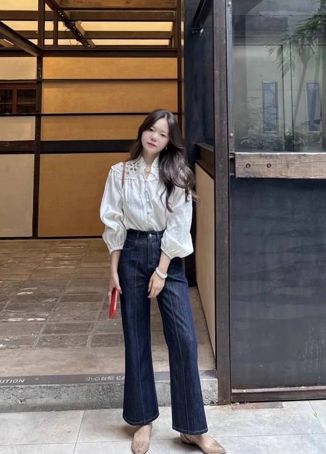 Sức hút từ những chiếc áo sơ mi tay bồng giúp nàng thêm kiêu kỳ- Ảnh 8. Sức hút từ những chiếc áo sơ mi tay bồng giúp nàng thêm kiêu kỳ- Ảnh 8.