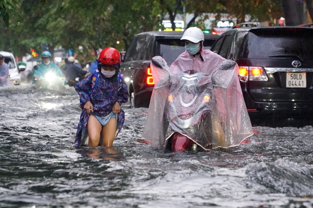 Dự báo thời tiết TP.HCM: Đề phòng ngập …