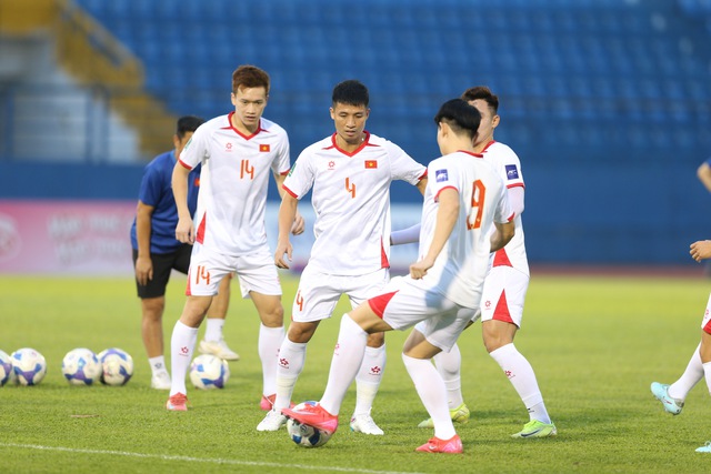 Xuất hiện nhiều tình tiết lạ trước thềm trận đội tuyển Việt Nam đấu Nepal - Ảnh 9. Xuất hiện nhiều tình tiết lạ trước thềm trận đội tuyển Việt Nam đấu Nepal - Ảnh 9.