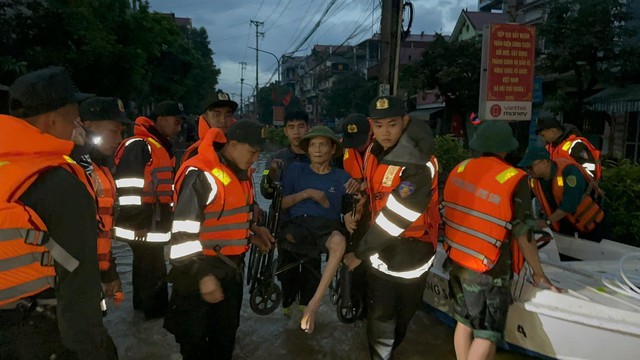 Ngập lụt tại Lạng Sơn gây Thiệt hại lớn , gần 3 . 000 Nhà dân bị cô lập - Ảnh 2. Ngập lụt tại Lạng Sơn gây Thiệt hại lớn , gần 3 . 000 Nhà dân bị cô lập - Ảnh 2.