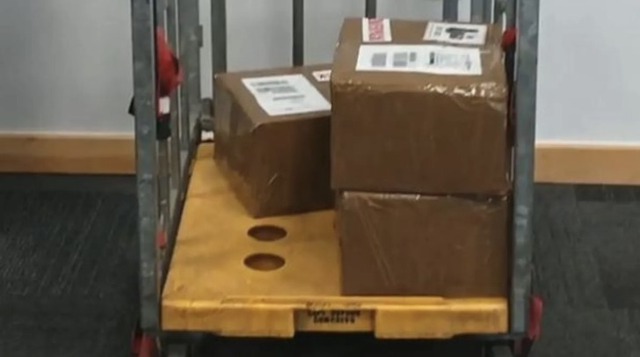 Cách một chiếc iPhone vạch trần đường dây buôn lậu hàng triệu bảng Anh tại London - Ảnh 1.