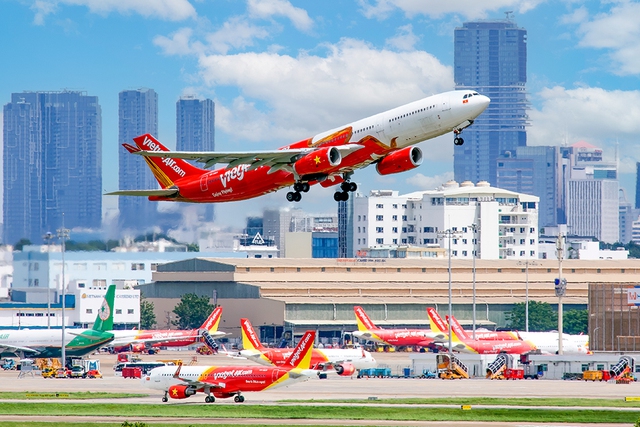 Mừng ngày đôi 10.10, Vietjet …