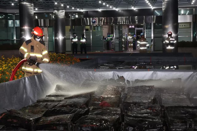 Hàn Quốc chấn động vì vụ cháy 'xóa sổ' 858 TB dữ liệu chính phủ - Ảnh 1. Hàn Quốc chấn động vì vụ cháy 'xóa sổ' 858 TB dữ liệu chính phủ - Ảnh 1.