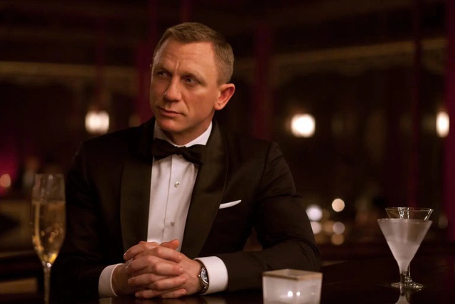 Sự thay đổi phong cách đáng kinh ngạc của 'Điệp viên 007' Daniel Craig - Ảnh 1.