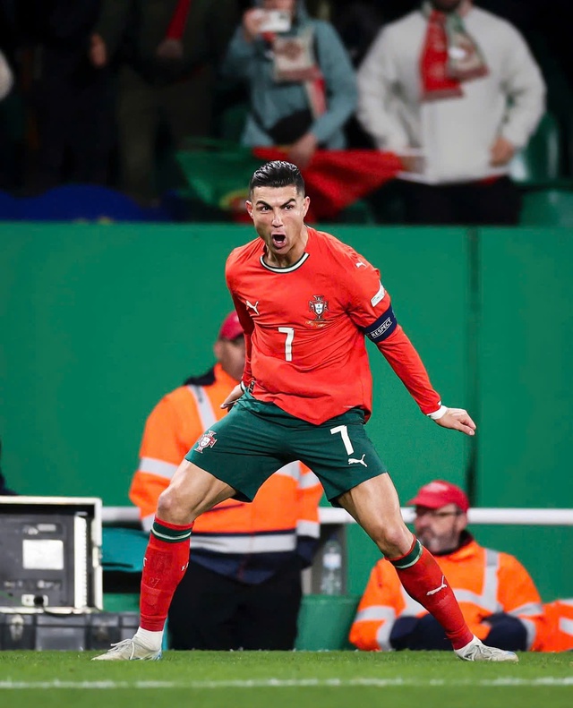 Cristiano Ronaldo trở thành tỉ phú đầu tiên trong lịch sử bóng đá - Ảnh 2.