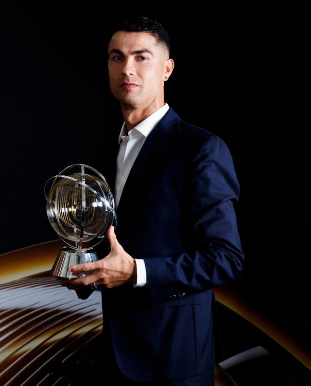 Cristiano Ronaldo trở thành tỉ phú đầu tiên trong lịch sử bóng đá - Ảnh 3.