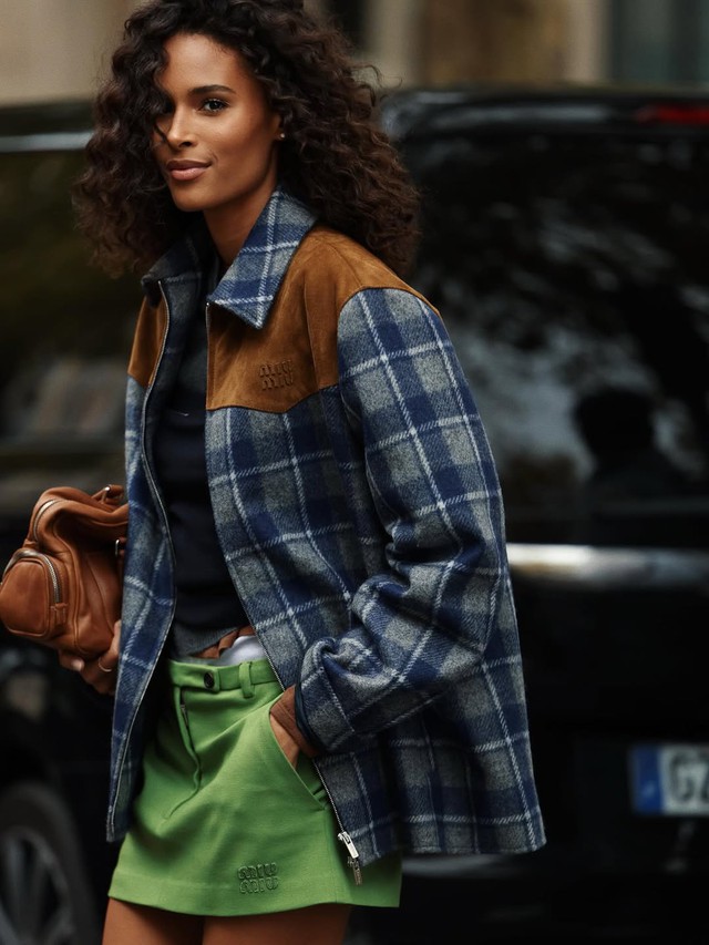 Làm chủ phong cách đường phố với cách diện áo khoác sành điệu này - Ảnh 4.