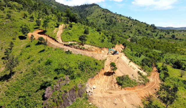 Xử phạt người xâm hại thắng cảnh núi Chư Nâm- Ảnh 1. Xử phạt người xâm hại thắng cảnh núi Chư Nâm- Ảnh 1.