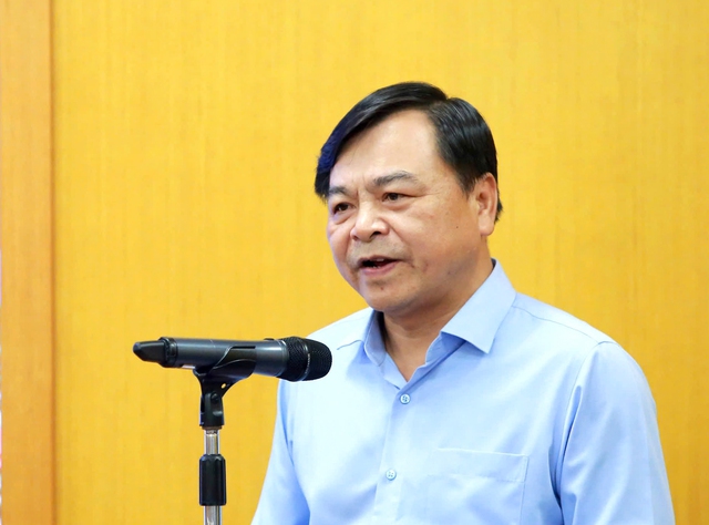 Bão không theo quy luật, lũ lịch sử chưa từng có, 'vượt ngưỡng chịu đựng người dân' - Ảnh 9.